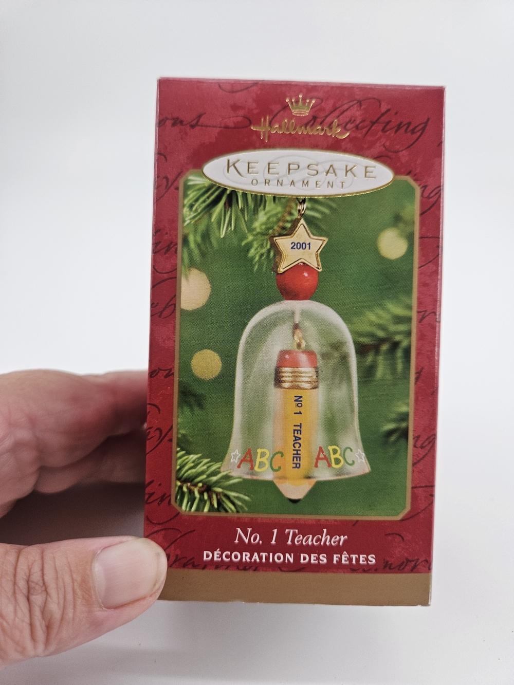 2001 HALLMARK KEEPSAKE TEACHER GLASS BELL ORNAMENT (CB1246)